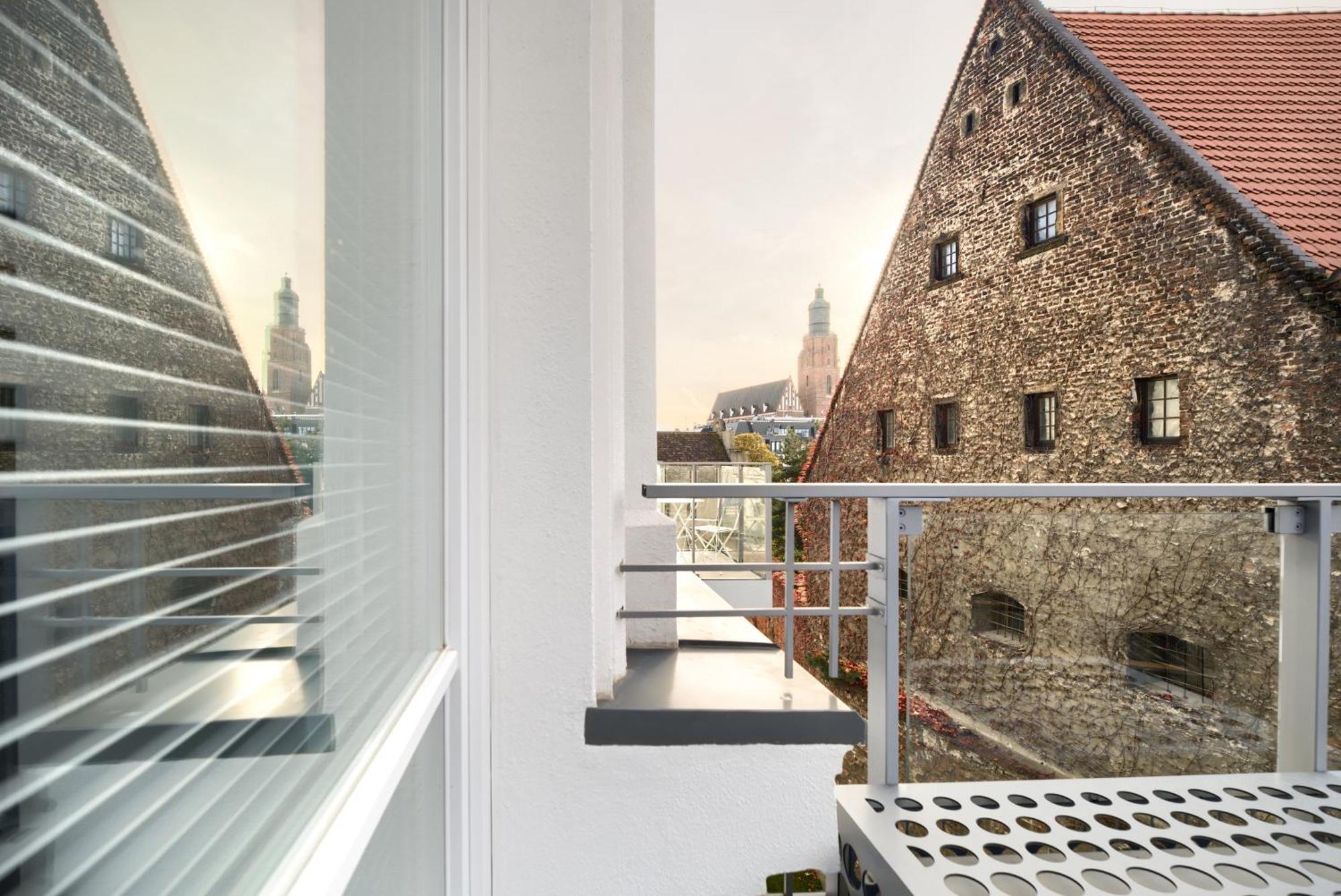 Aboutartapartments - By The River Wroclaw Exterior photo